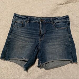 American Eagle Next Level Stretch Midi Denim Shorts Distressed Dark Wash Size 14